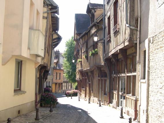  Rue François Gentil